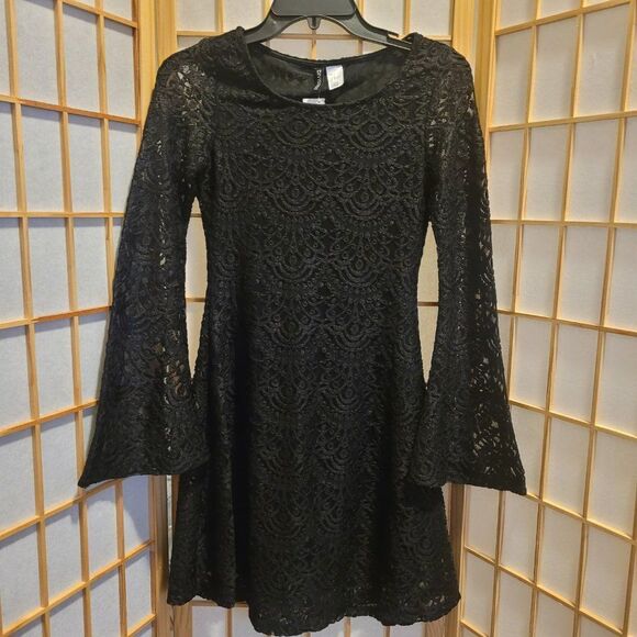 H&M Divided Womens Black Floral Lace Lined Dress Sz 4 NWT - Picture 4 of 9